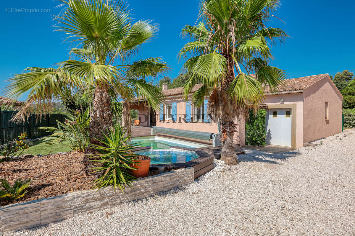 Maison à BORMES-LES-MIMOSAS