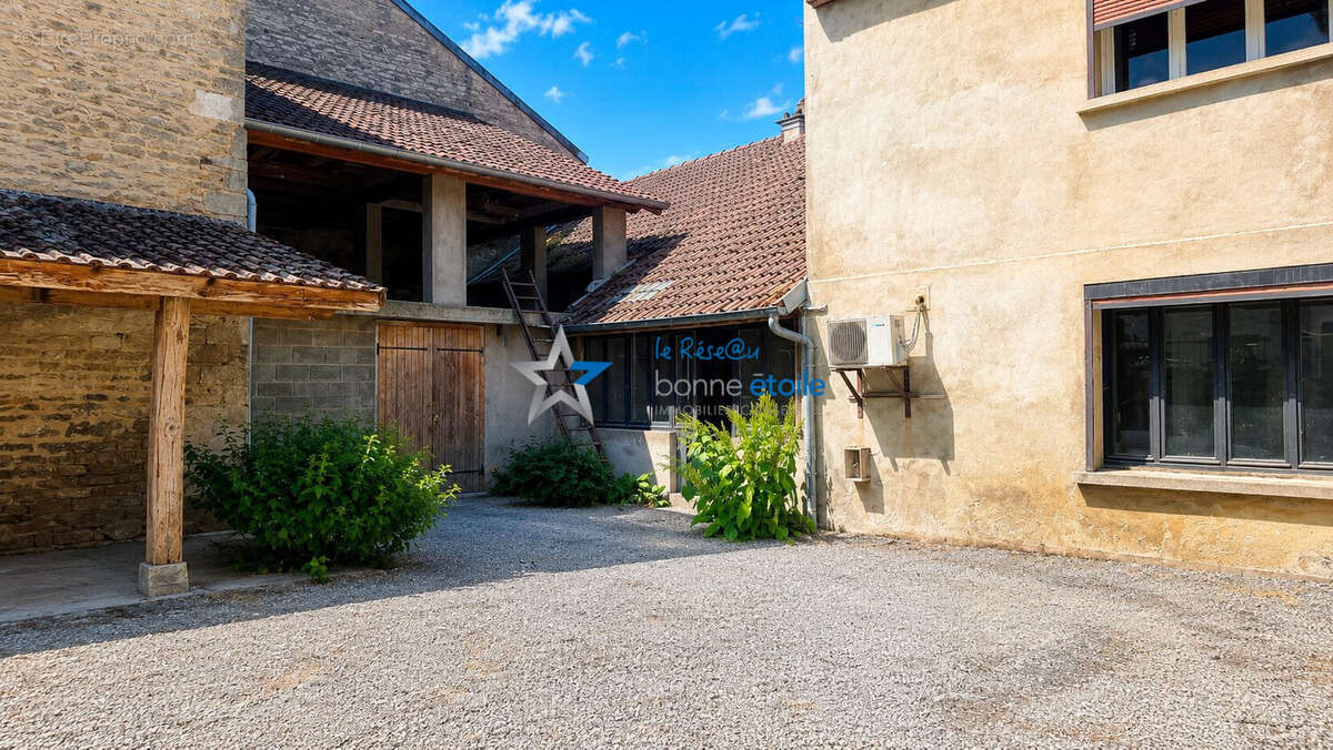 Maison à POULANGY