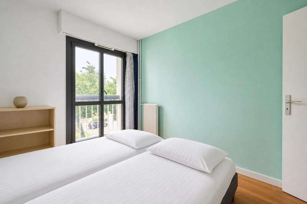Appartement à LES CLAYES-SOUS-BOIS