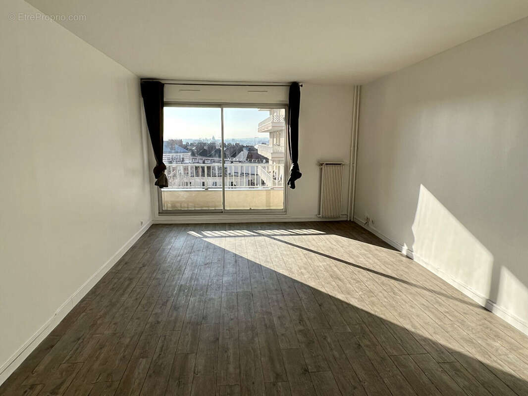 Appartement à PARIS-19E