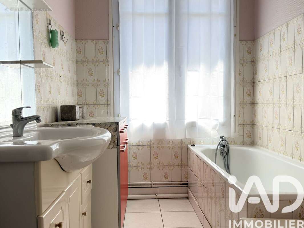 Maison 169 m² à Roncey  - photo 7