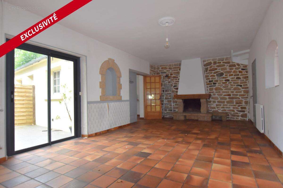 Appartement 213 m² à Plonevez-Porzay  - photo 6