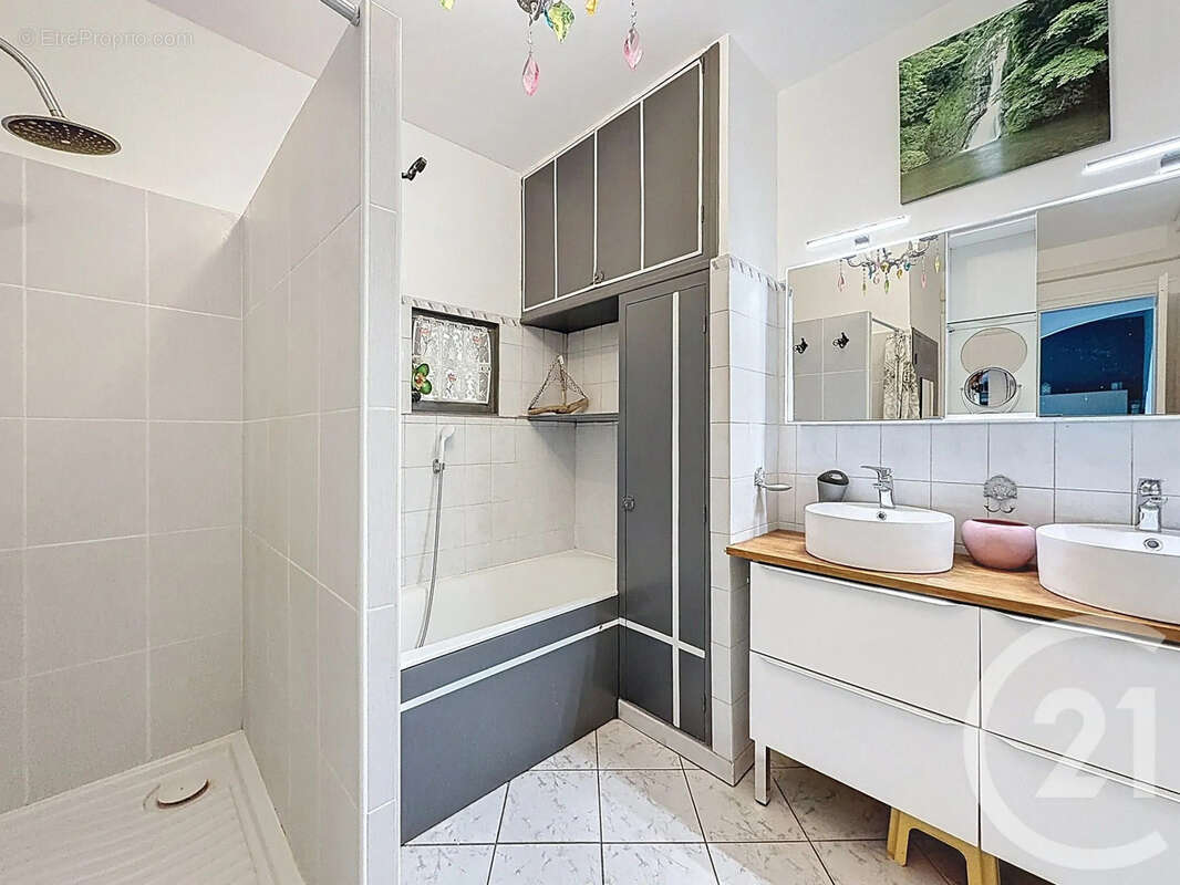 Appartement 97 m² à Sete  - photo 5