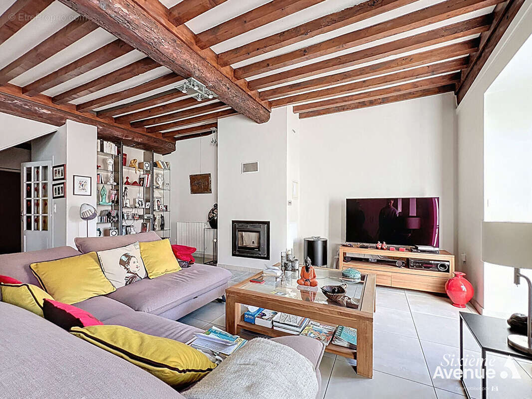 Appartement à SAINT-SYMPHORIEN-D'OZON