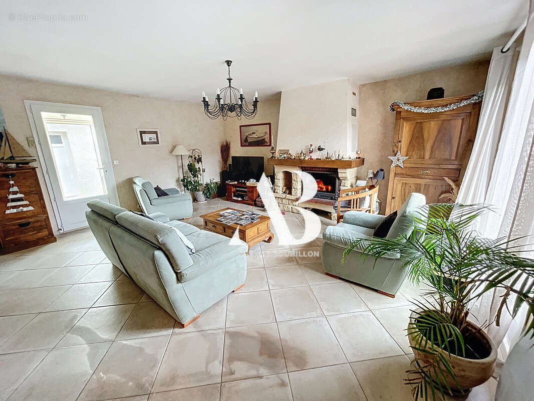 Maison à LA CHAPELLE-RABLAIS