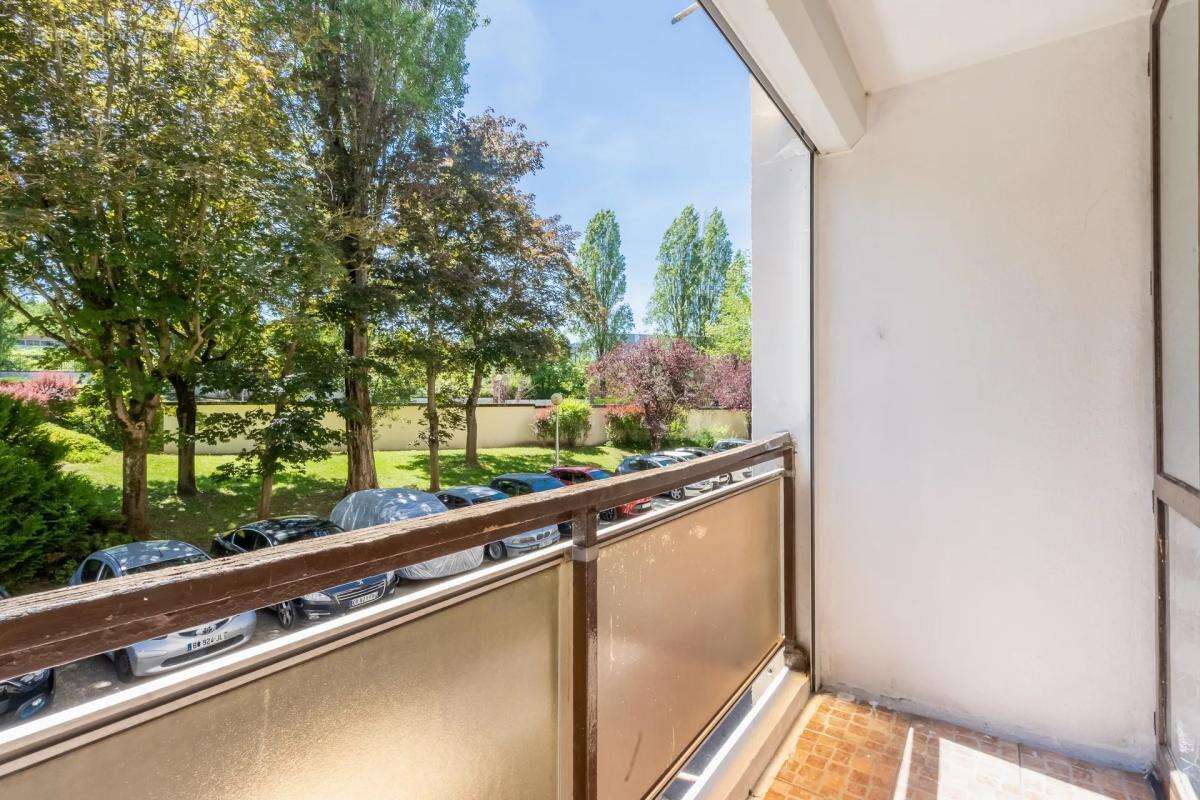 Appartement à CLICHY-SOUS-BOIS