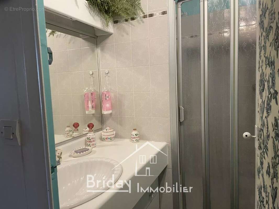 Appartement à SAINTE-FOY-LES-LYON