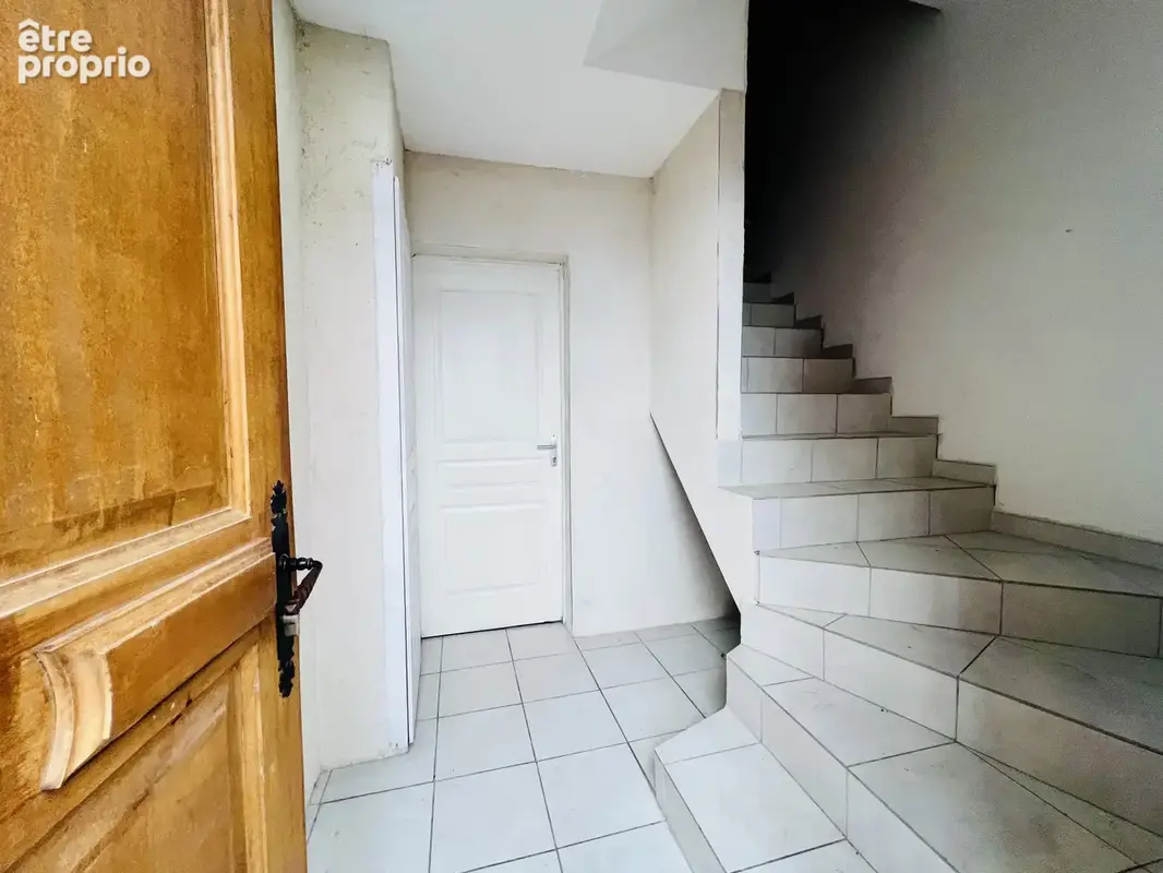 Vente immeuble de rapport avec garage, cellier et terrasse - photo 5