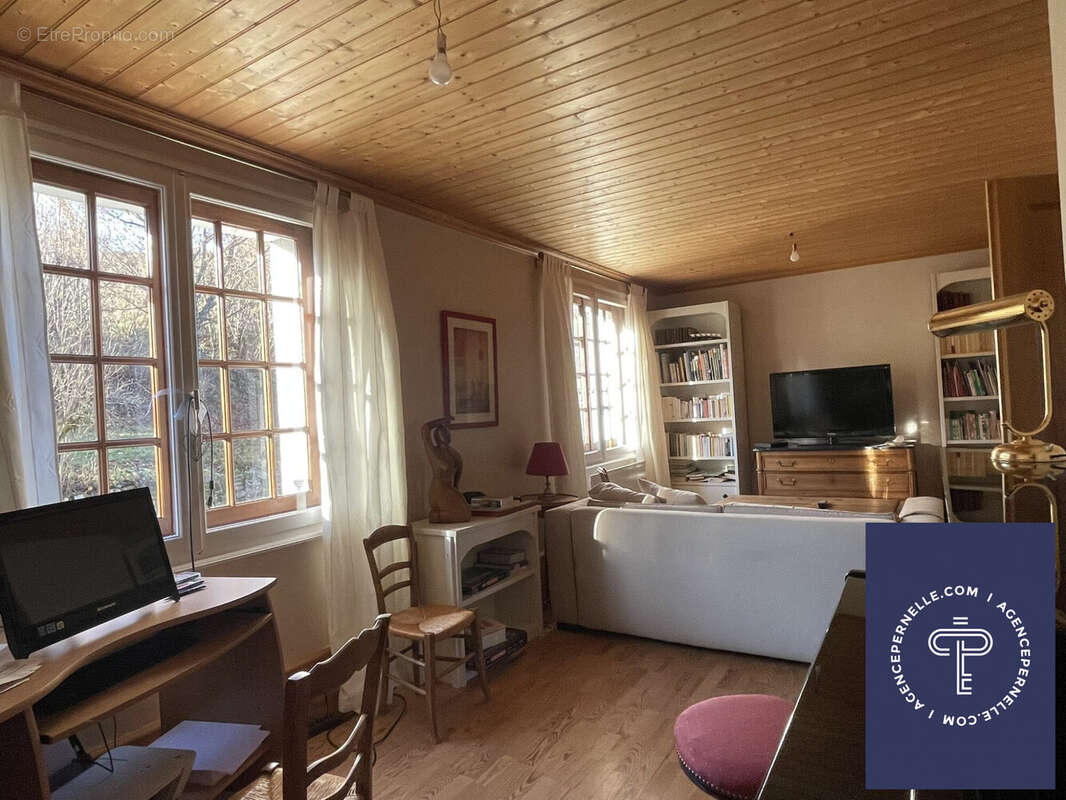 Maison à GRAND&#039;COMBE-CHATELEU