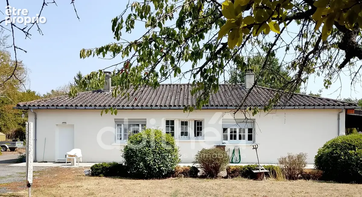 Maison à SUAUX