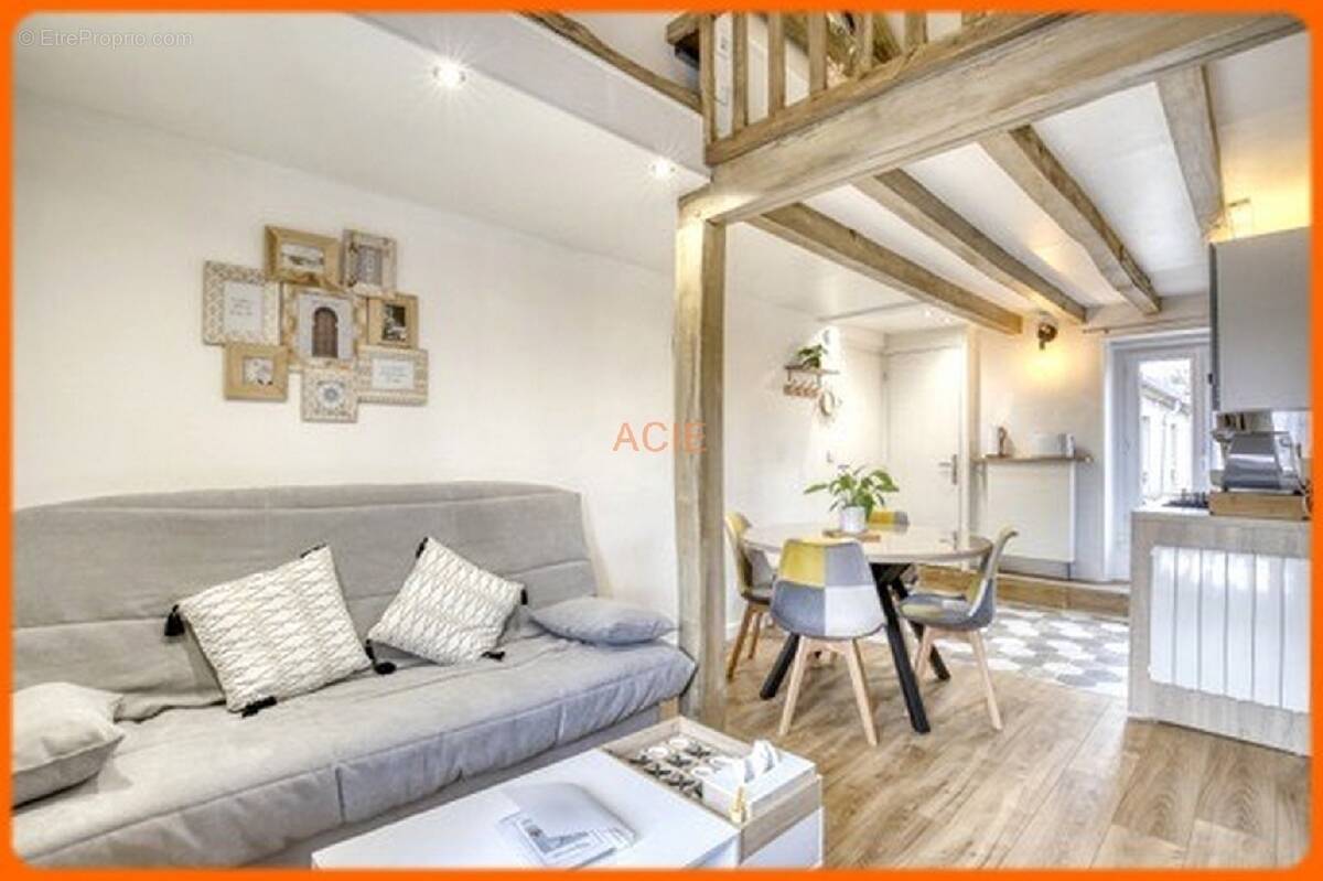 Appartement à LA CHAPELLE-EN-SERVAL