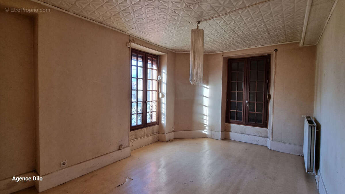 Maison à CHEU