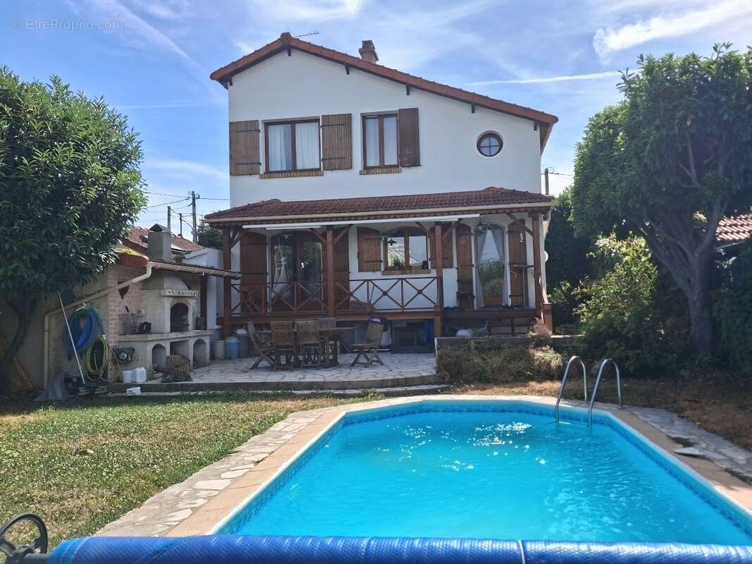 Maison à YERRES