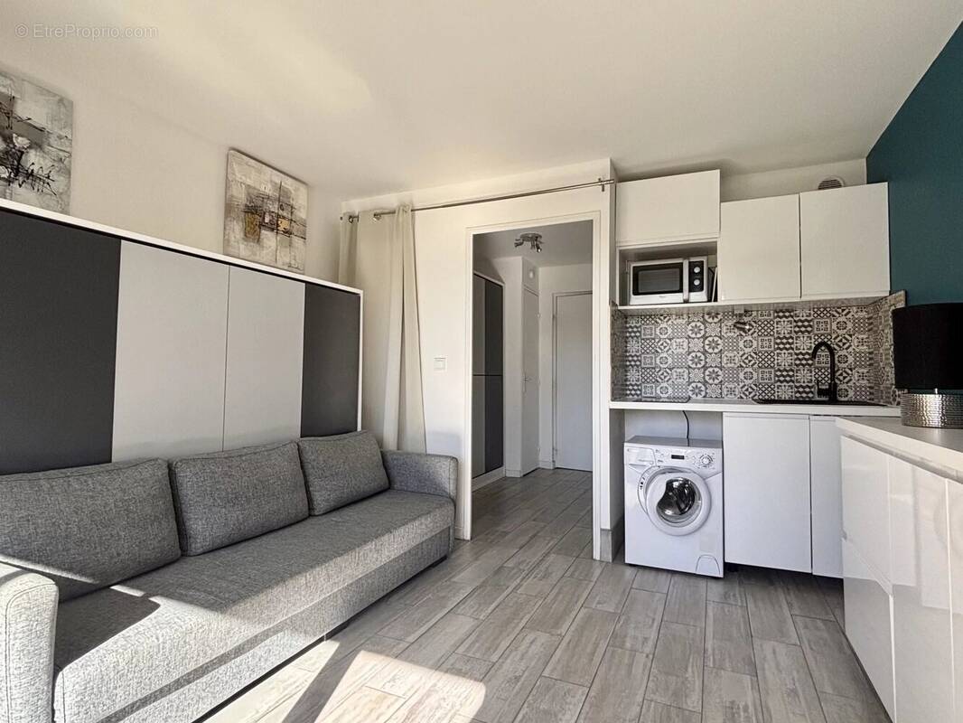 Appartement à SIX-FOURS-LES-PLAGES