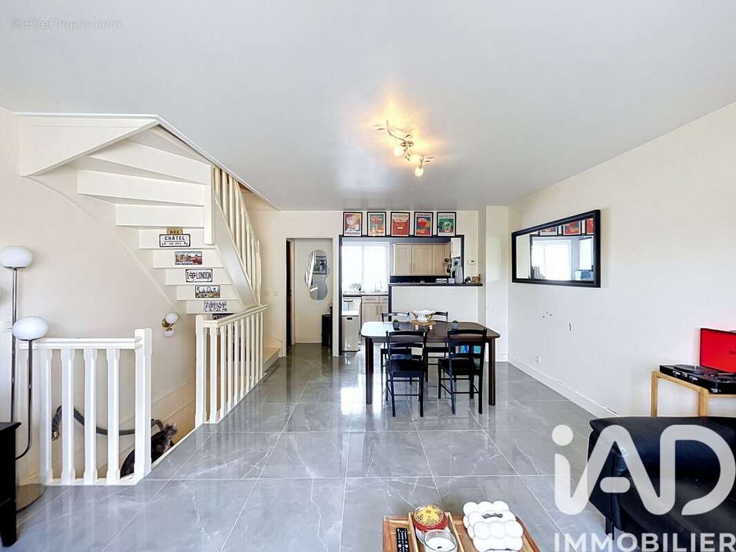 Photo 2 - Maison à CHELLES