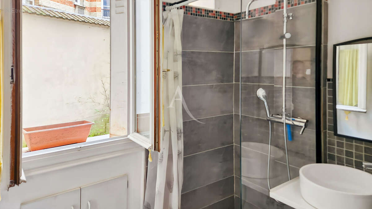 Appartement à PARIS-12E