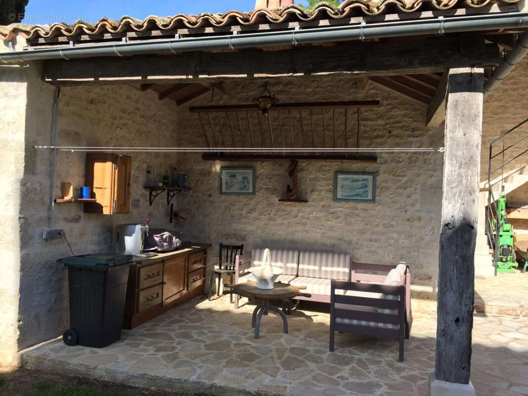Maison à MONTCUQ
