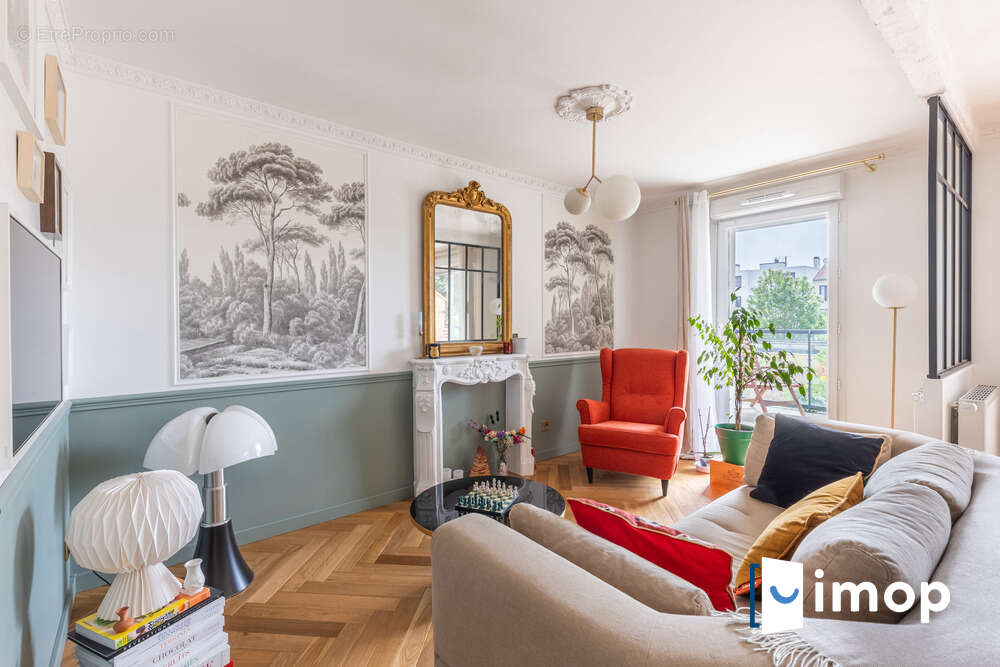 Appartement à LES PAVILLONS-SOUS-BOIS
