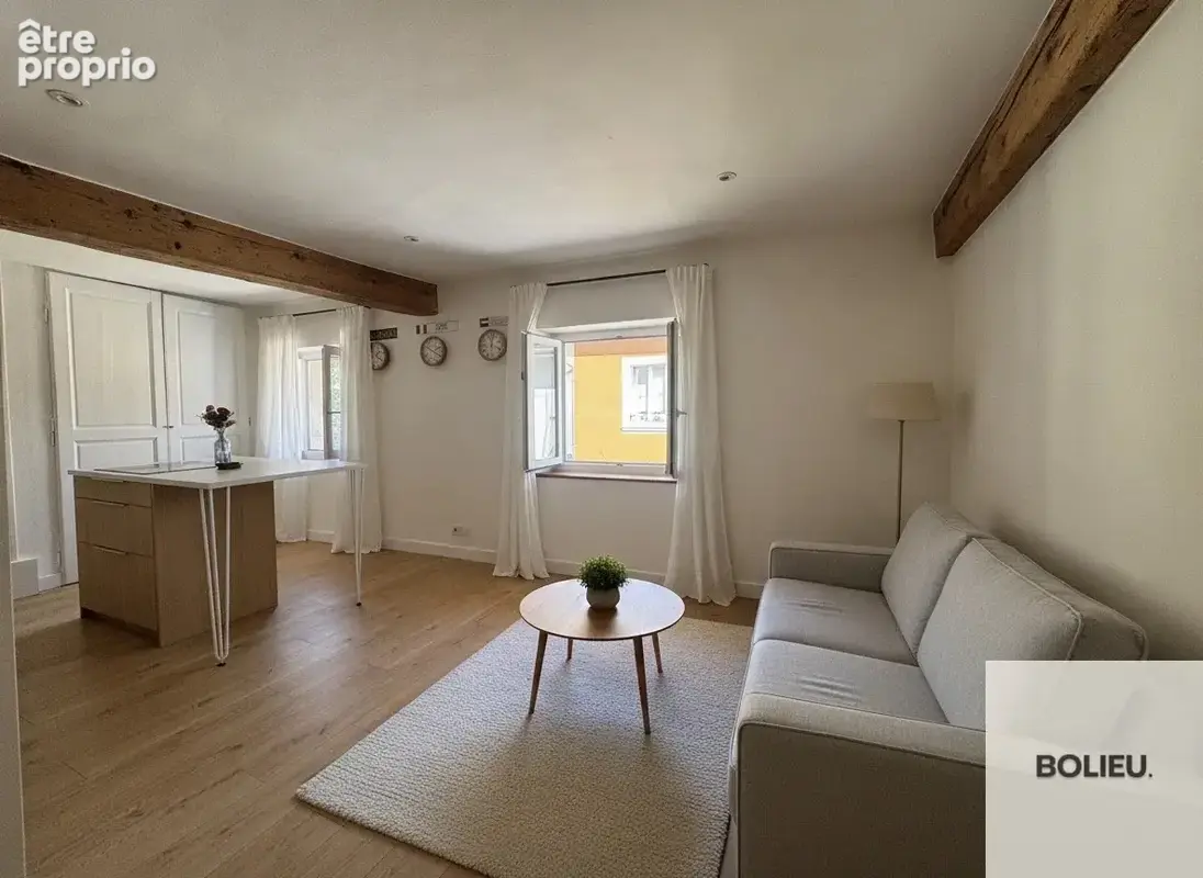À Grenoble, appartement de 63m2 dernier étage en vente - photo 3