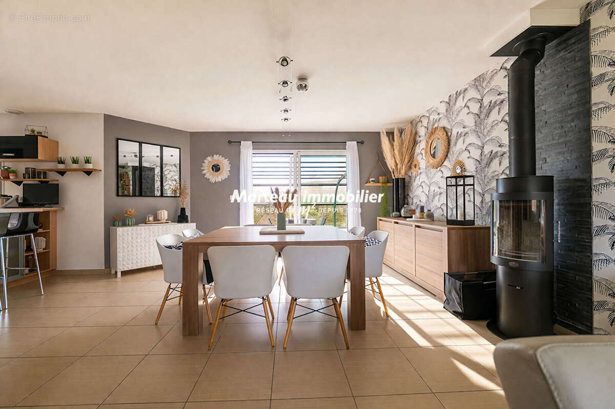 Maison à ARDENAY-SUR-MERIZE