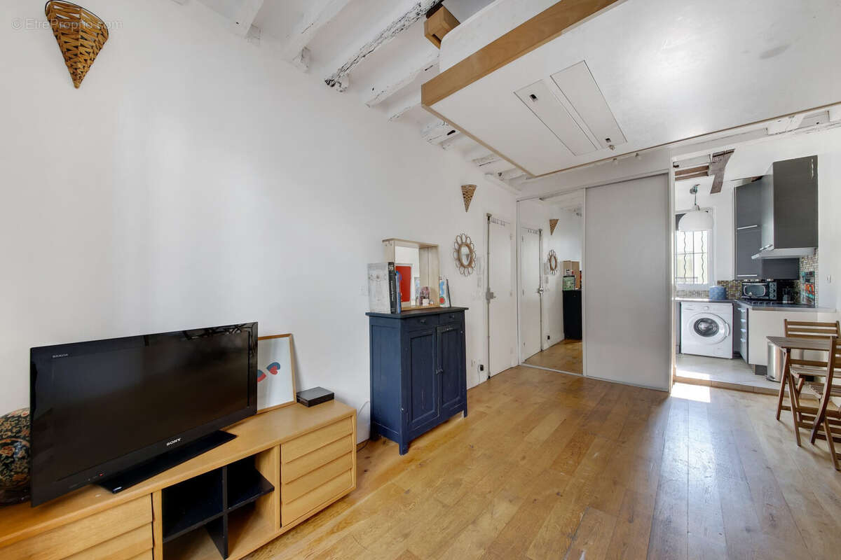 Appartement à PARIS-10E