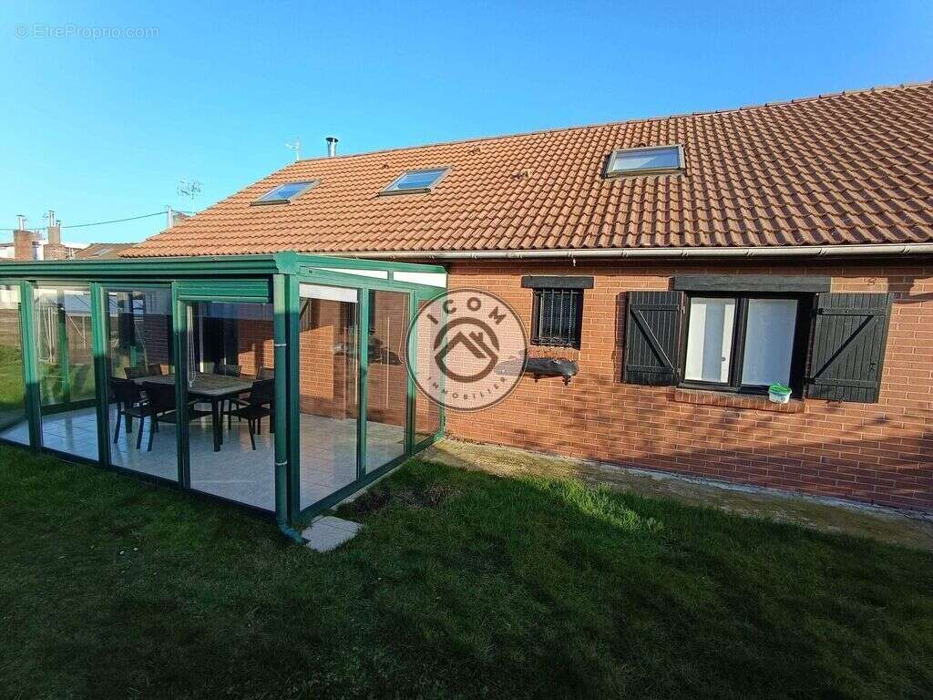 Maison à HAZEBROUCK