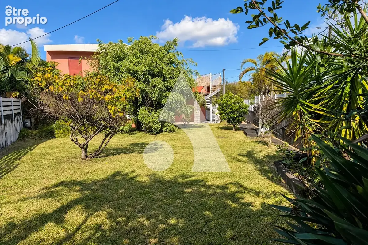 Villa F6 avec grand jardin Le Tampon centre - photo 2