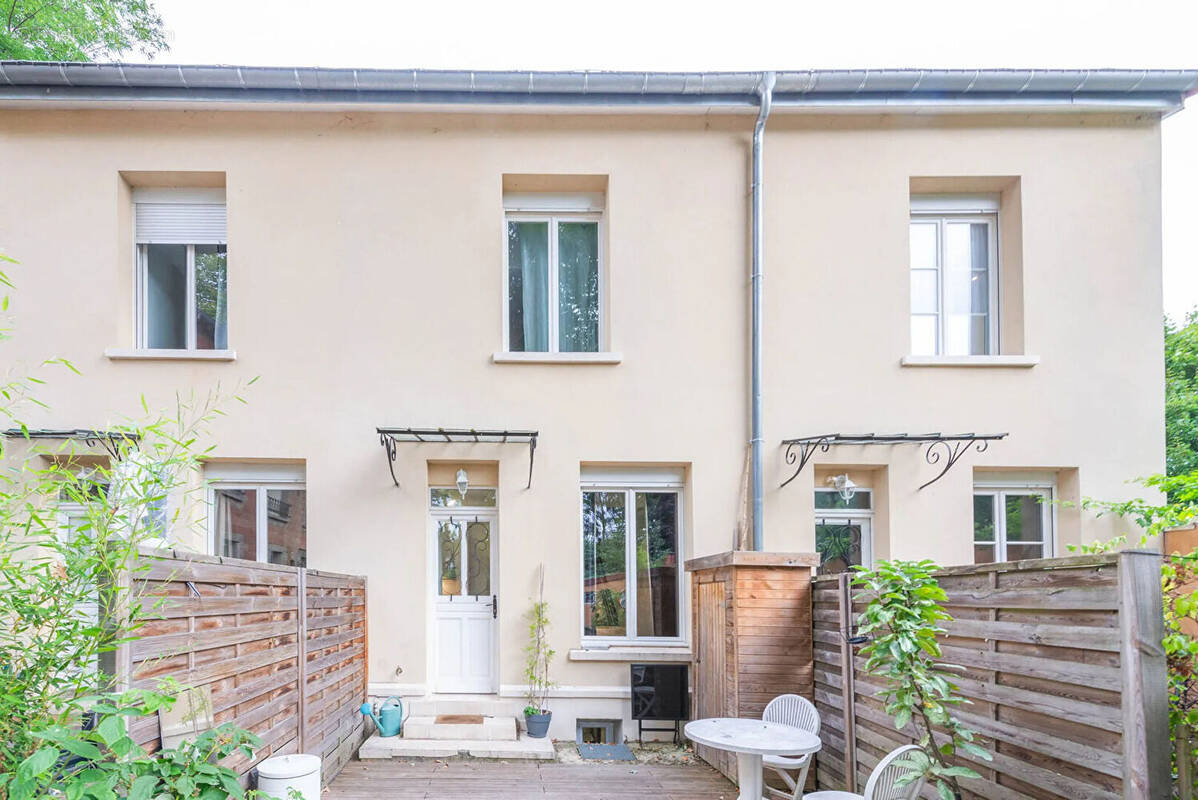 Maison à MAISONS-LAFFITTE