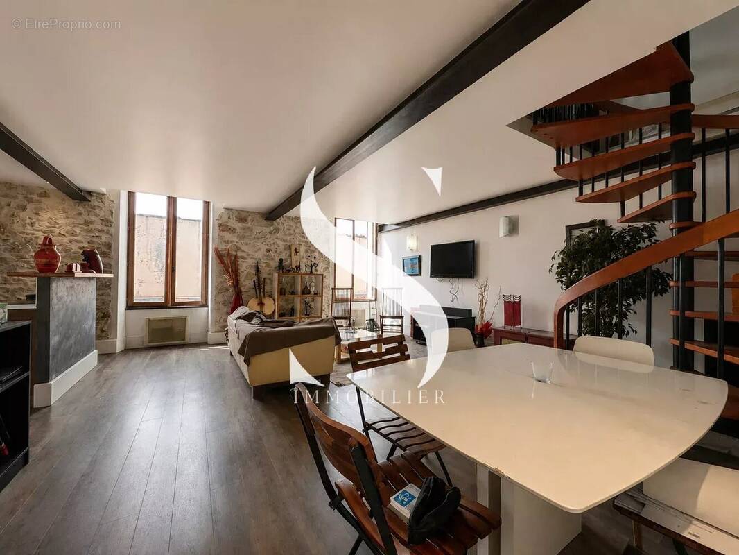 Appartement à VALLAURIS