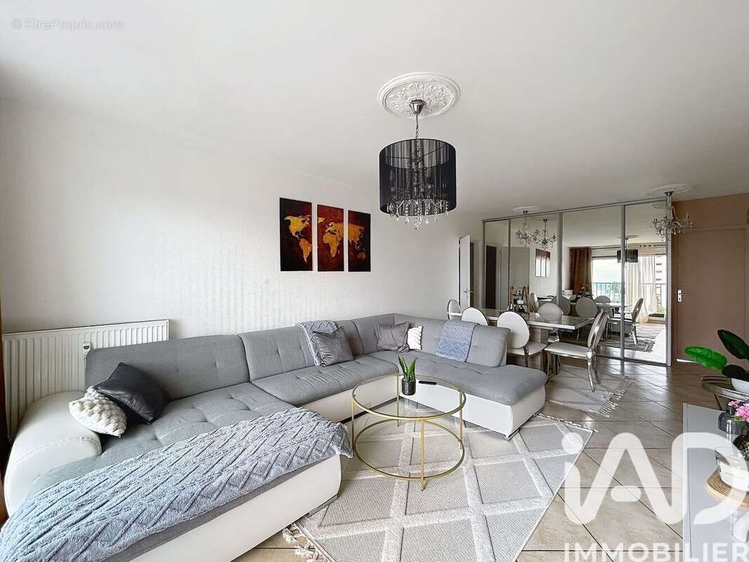 Photo 2 - Appartement à VENISSIEUX