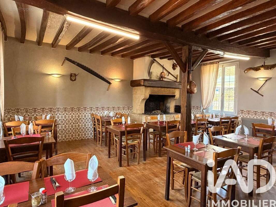 Photo 4 - Commerce à JOUY