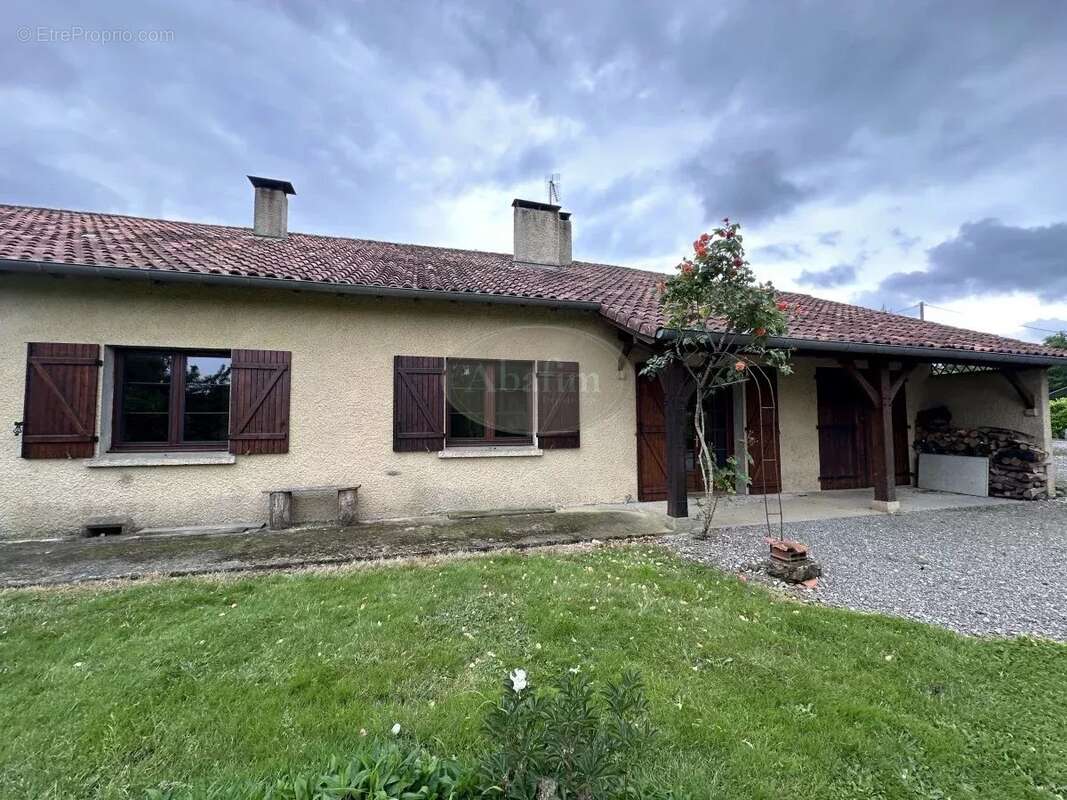 Maison à SAINTE-DODE