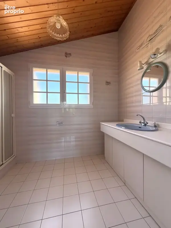 Entre AIZENAY et CHALLANS, à proximité du lac de Maché, agréable maison de pl-pied sur 1 038 m2 de terrain - photo 16