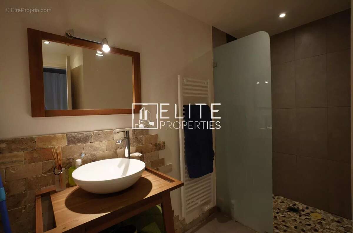 Maison à MOUANS-SARTOUX