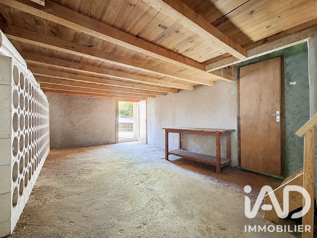 Maison 121 m² à Villardebelle  - photo 6
