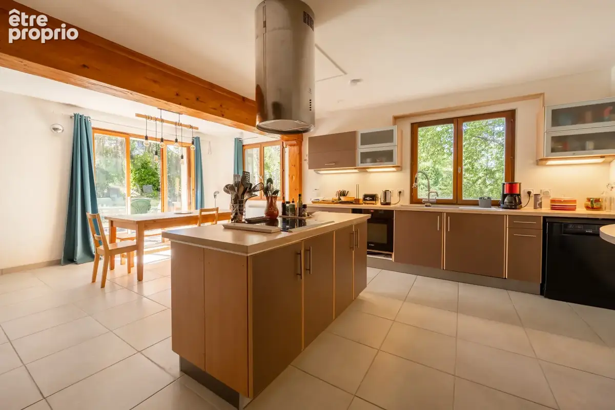 Maison dans un environnement calme et verdoyant - photo 4