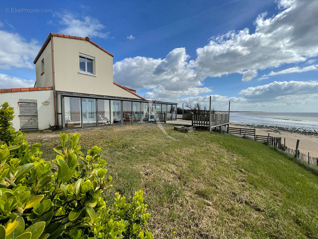 Maison à LONGEVILLE-SUR-MER