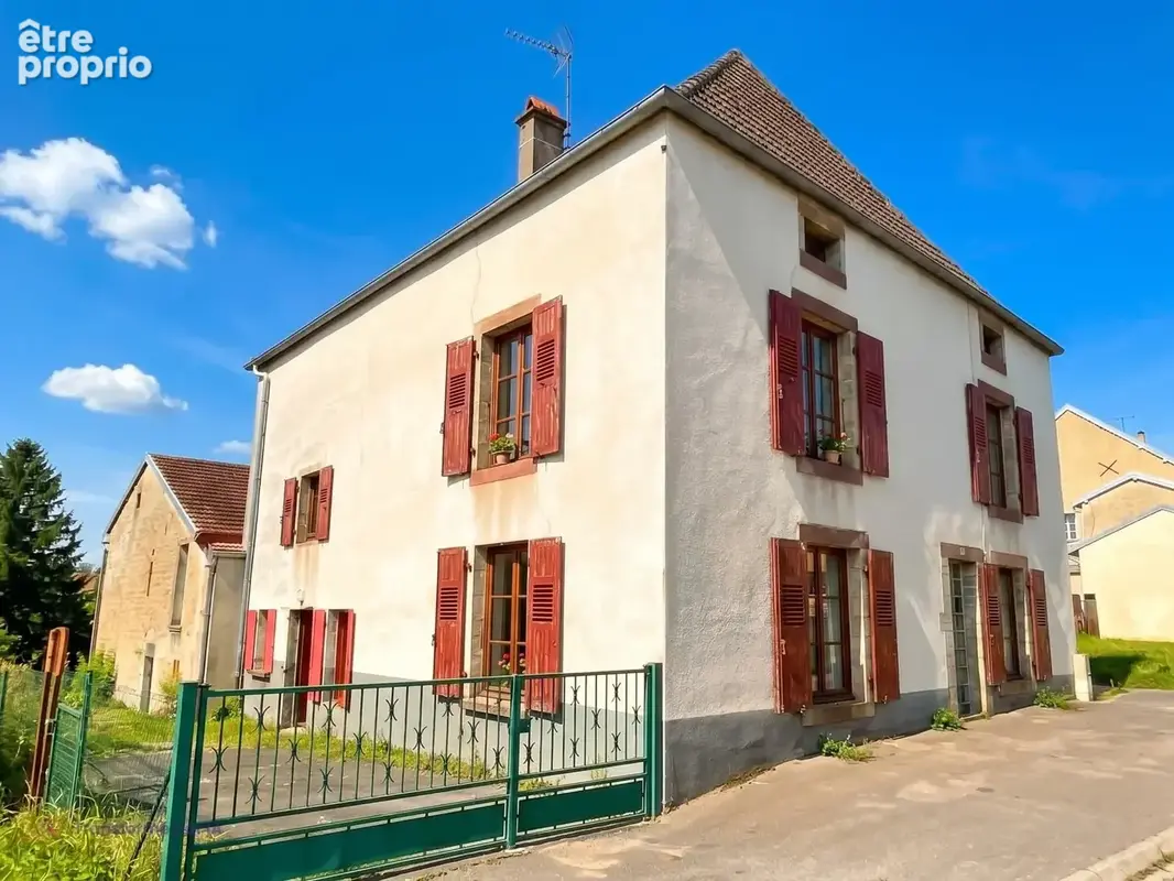 Maison à POLAINCOURT-ET-CLAIREFONTAINE