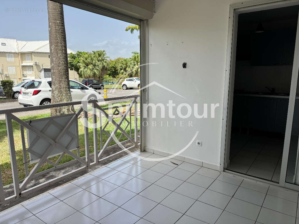 Appartement à BAIE-MAHAULT