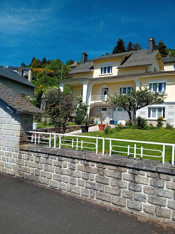 Maison à SAINT-ALBAN-SUR-LIMAGNOLE