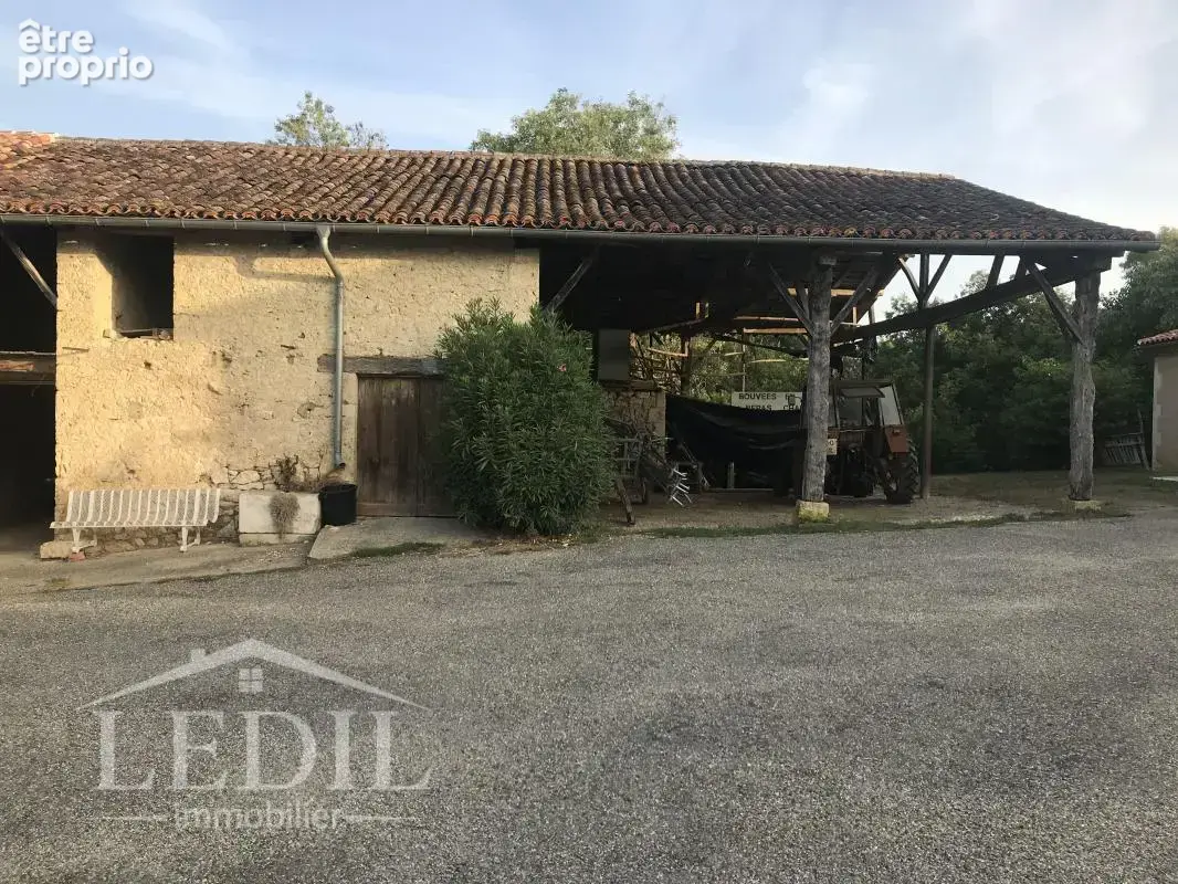 Maison en Pierre de 145m2 à rénover - photo 3