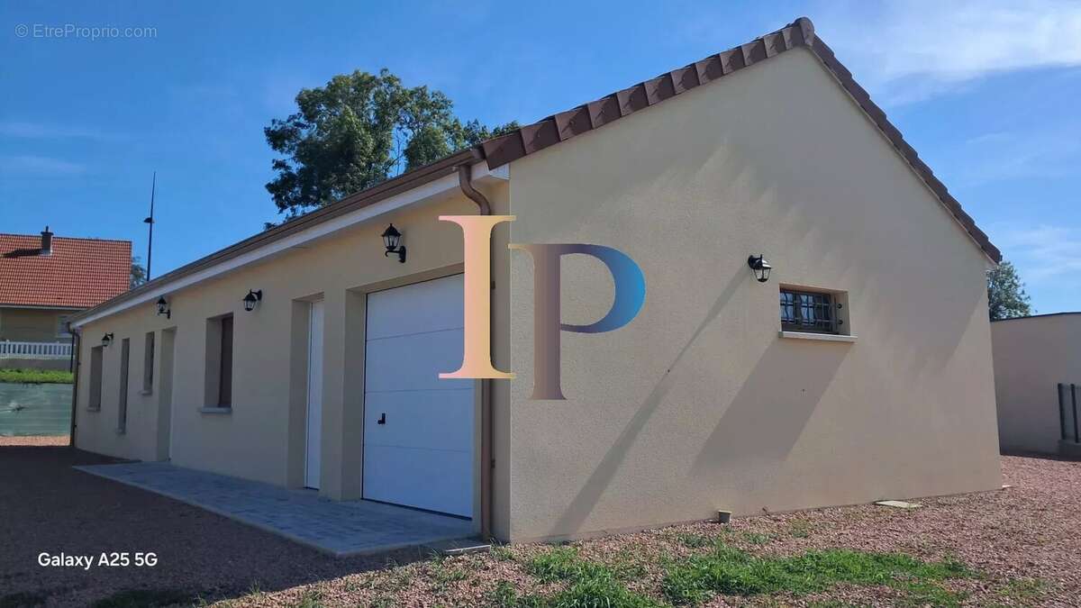 Maison à PARAY-LE-MONIAL