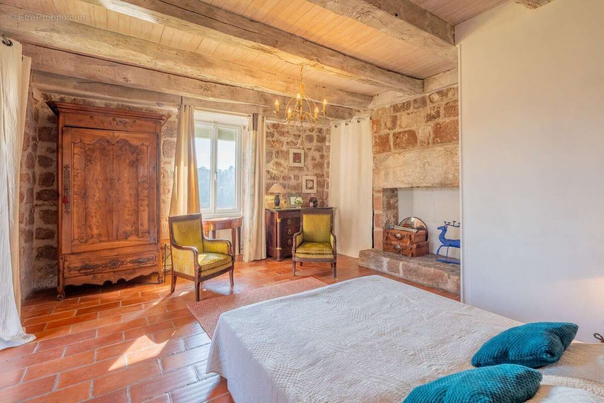 Propriété de charme en pierre - Cadre bucolique d'exception avec vue dominante - photo 9