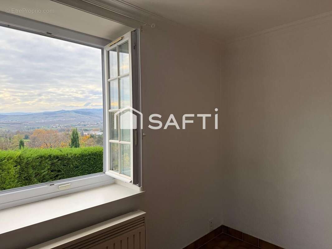 Photo 3 - Appartement à CHARNAY-LES-MACON