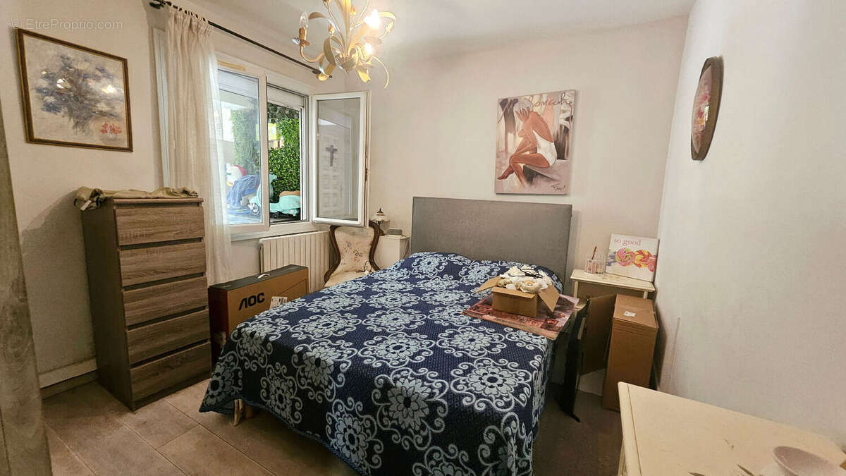 Bas de villa avec jardin privatif de 613 m² ? Fort potentiel ! - photo 9