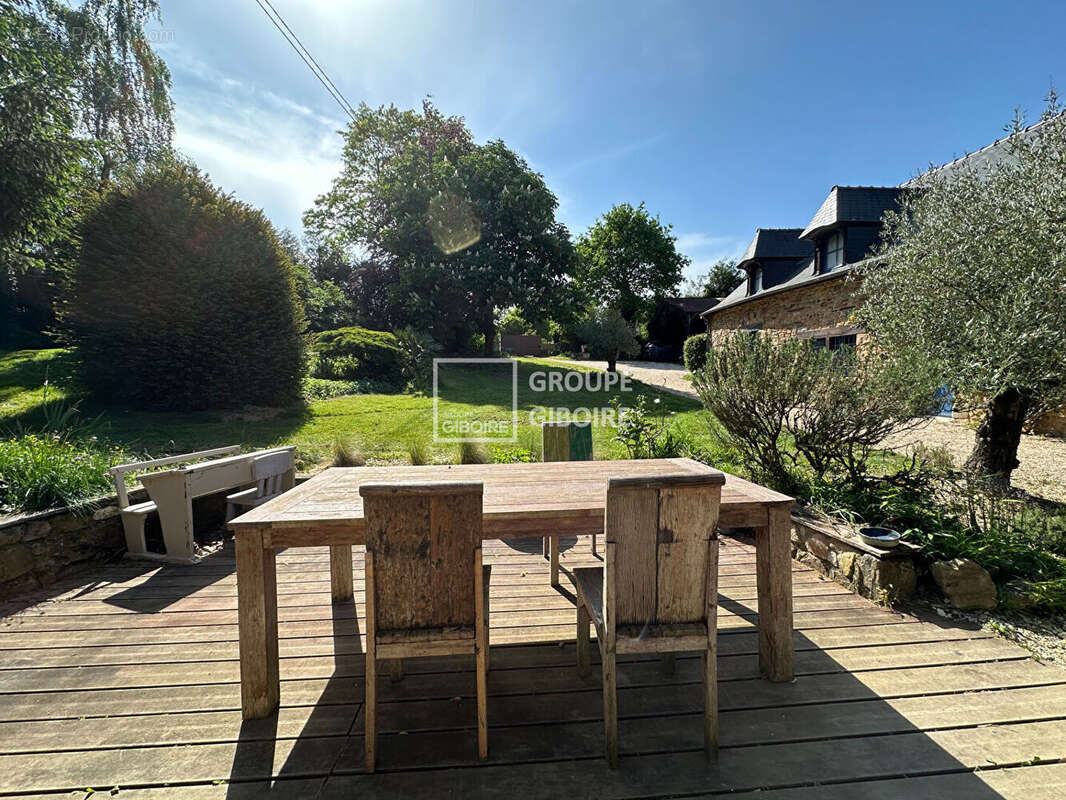 A vendre - giboire - longere renovée  de 210 m² - bourgbarré - terrain de 3600 m² - exposition sud-ouest - calme - plain-pied -  - photo 2