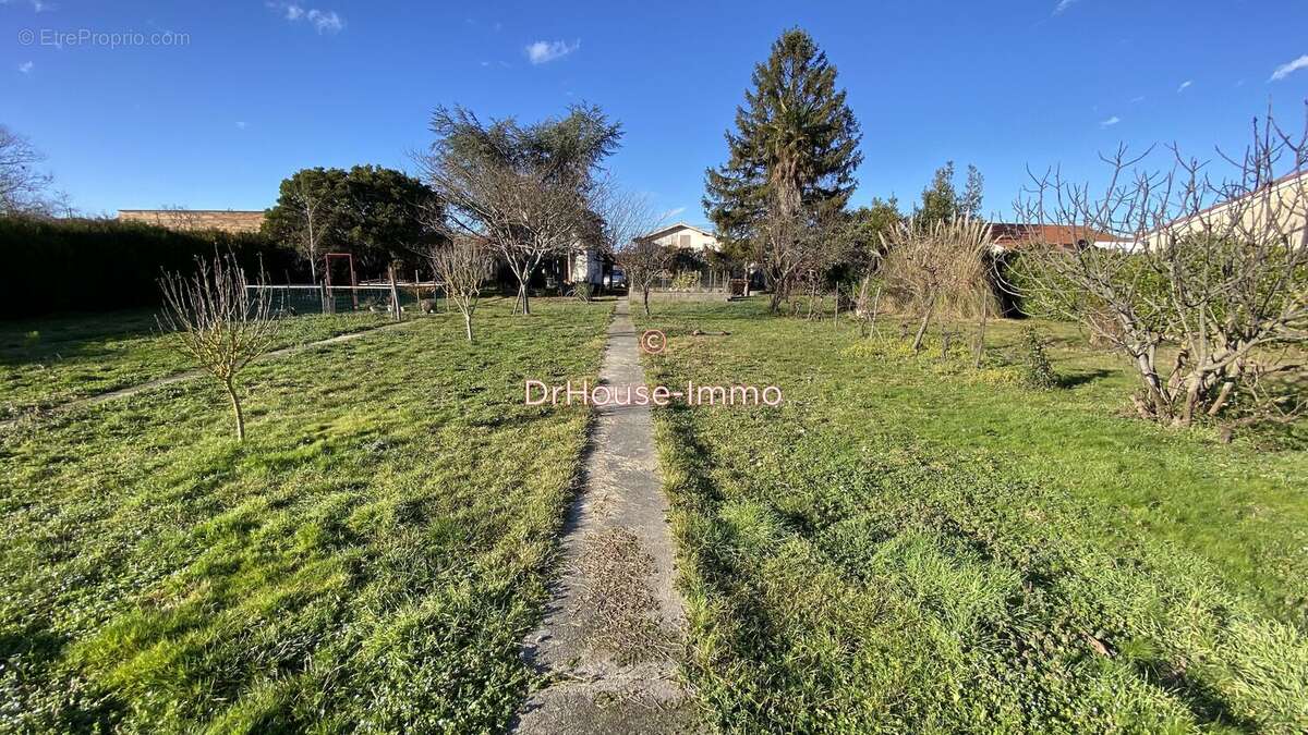 Maison à LA TOUR-DU-CRIEU
