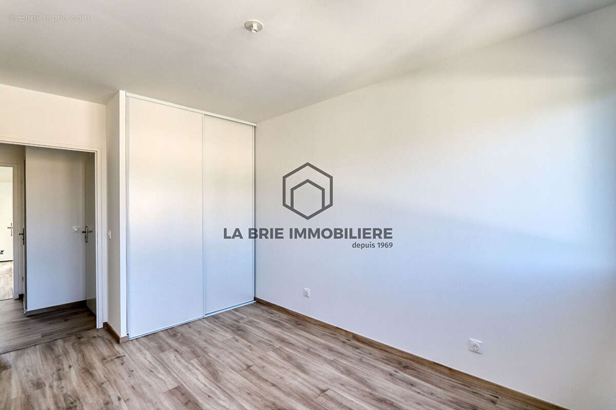 Maison à LA QUEUE-EN-BRIE