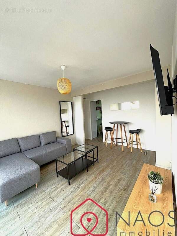 Appartement à MONT-SAINT-AIGNAN