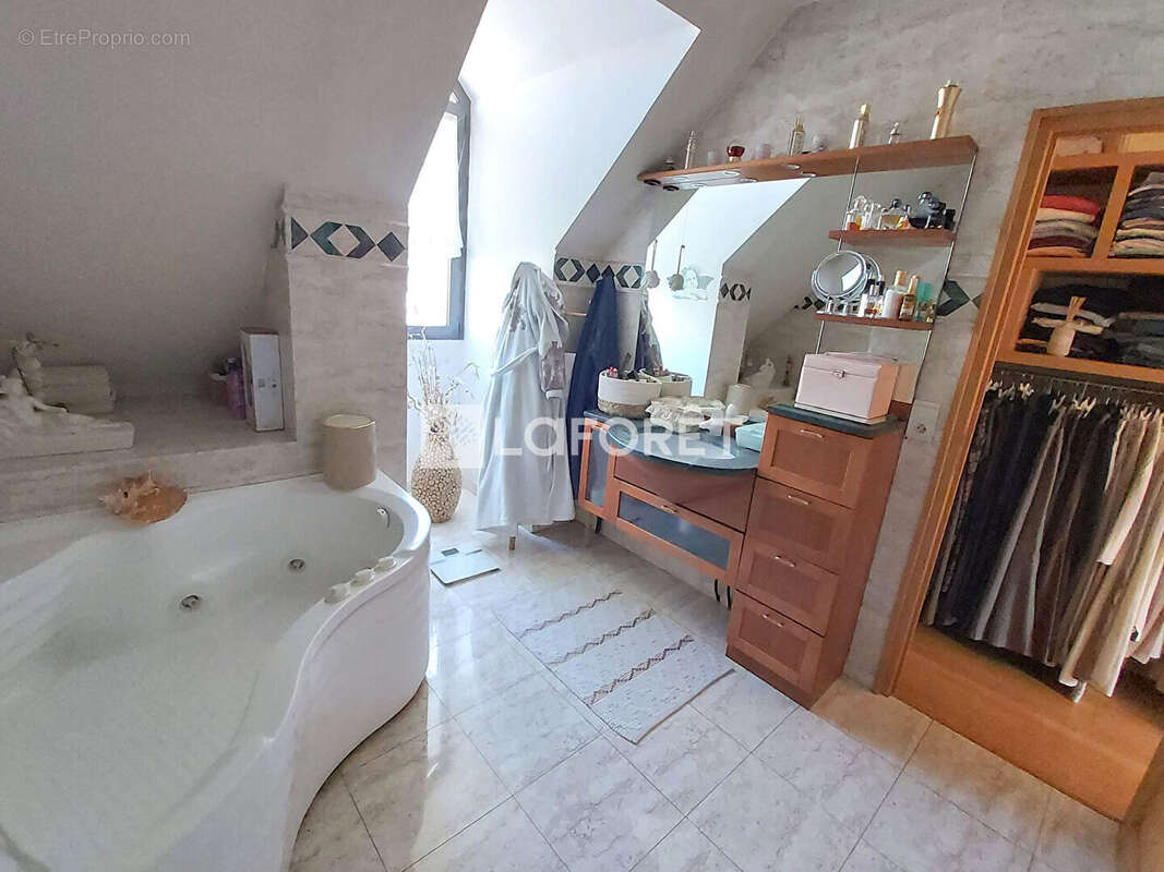 Maison à VILLEMOMBLE